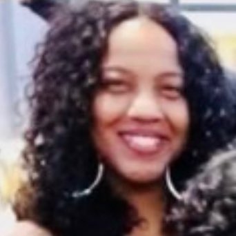 Deana Robinson Photo 4