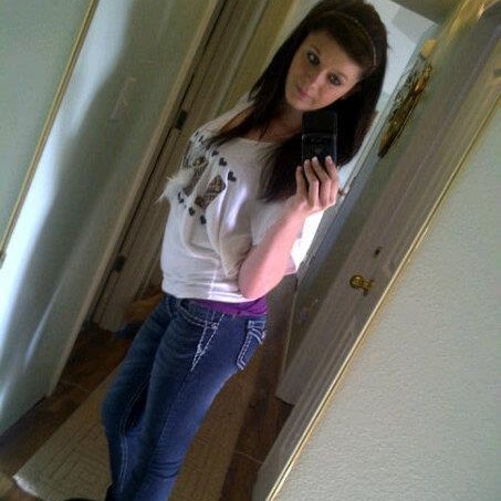 Laura French Photo 6