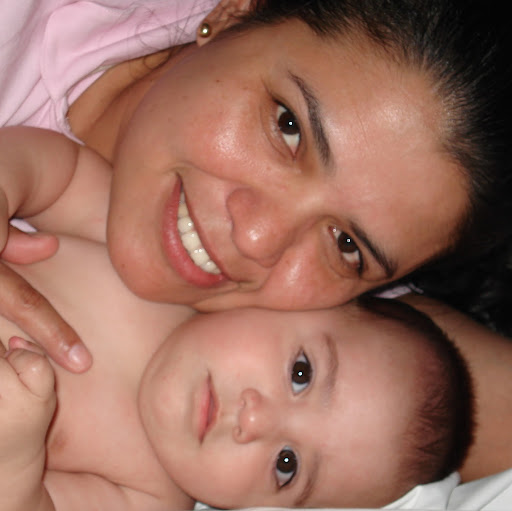 Elizabeth Avila Photo 28