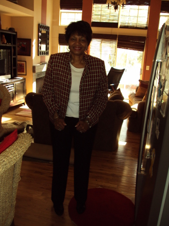 Shirley Robinson Photo 15
