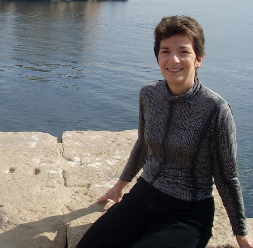 Carolyn Walker Photo 19
