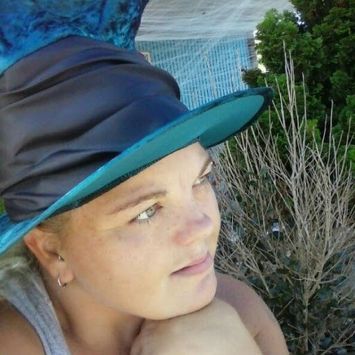 Alicia Swanson Photo 15