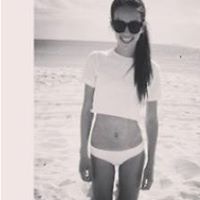 Julia Macedo Photo 7