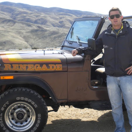 Keith Tracy Photo 20