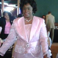 Paula Abraham Photo 14