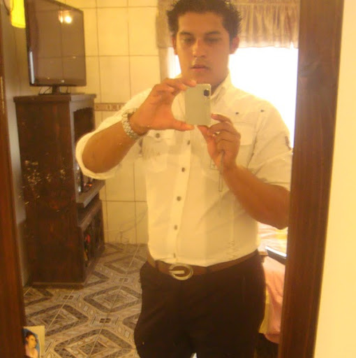 Reinaldo Fernandez Photo 27