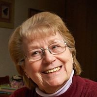 Elizabeth Reichwein Photo 3