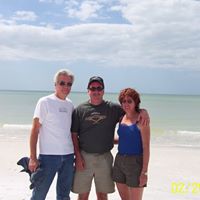 Julie Connolly Photo 8