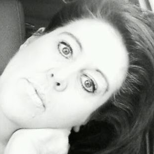 Shelley Nichols Photo 33