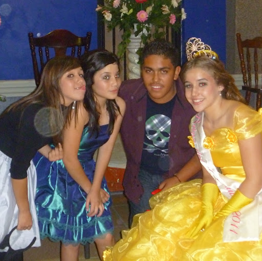 Edward Flores Photo 6