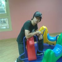 Albert Villar Photo 14