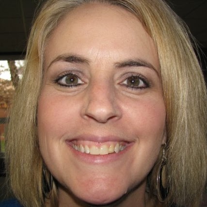 Lisa Bowling Photo 18