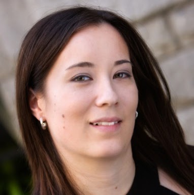 Monica Peterson Photo 36
