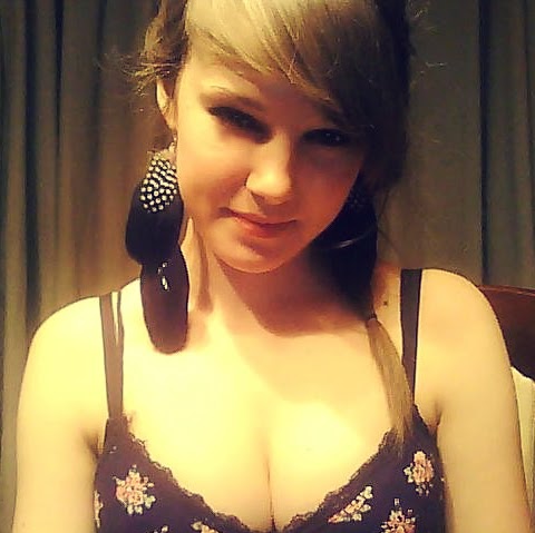 Jennifer Strain Photo 10