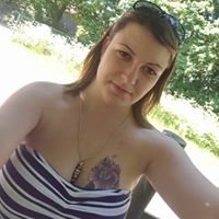 Laura Green Photo 24