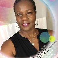 Stephanie Bowman Photo 17