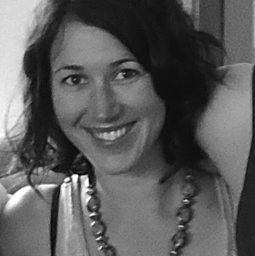 Laura Currie Photo 38