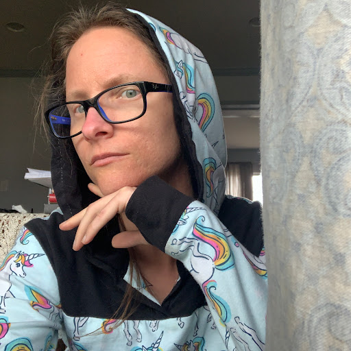 Esther Banks Photo 2