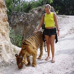 Louise Welch Photo 9