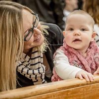 Brooke Lowe Photo 19