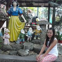 Christine Villar Photo 10