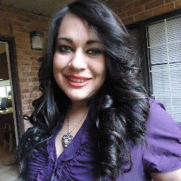 Sara Villanueva Photo 12