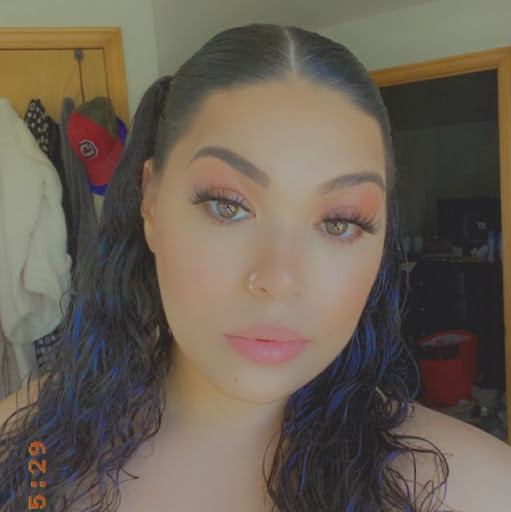 Julie Riggins Photo 5