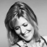 Jennifer Larkin Photo 23
