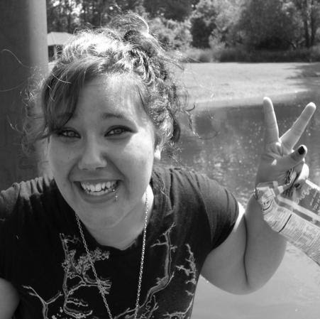 Desirae Johnson Photo 11