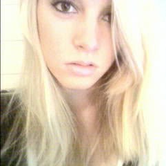 Alicia Rhodes Photo 32
