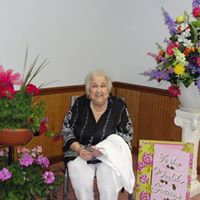 Kathy Bunch Photo 40