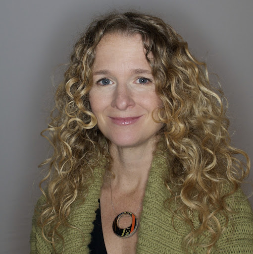 Kristin Little Photo 10