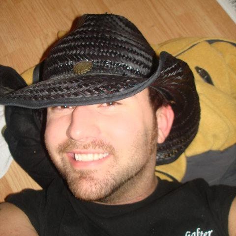 Jonathan Simms Photo 32