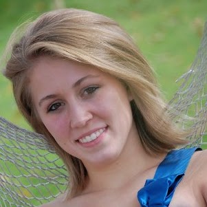 Annie Ellis Photo 9