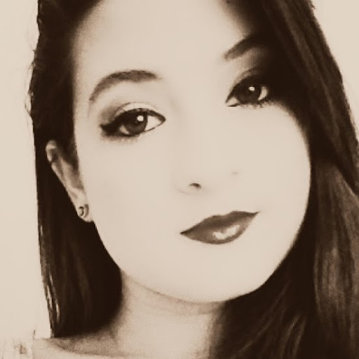 Stephanie Muniz Photo 4