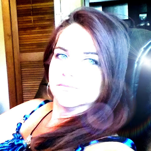 Julie Henshaw Photo 2