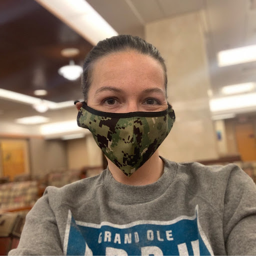 Kelly Metcalf Photo 33