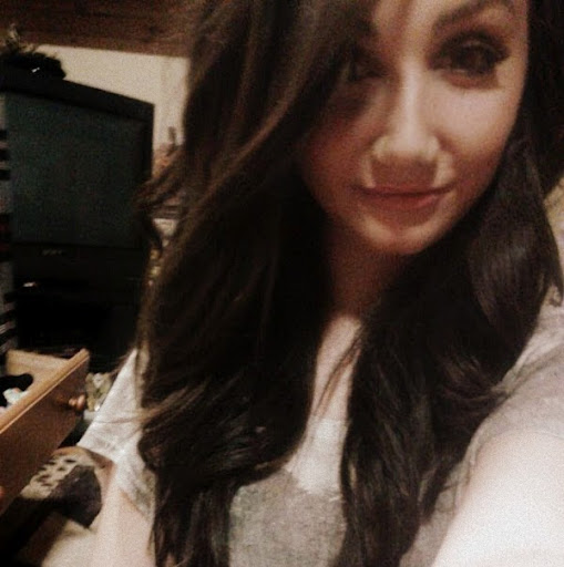 Vicky Kelly Photo 10