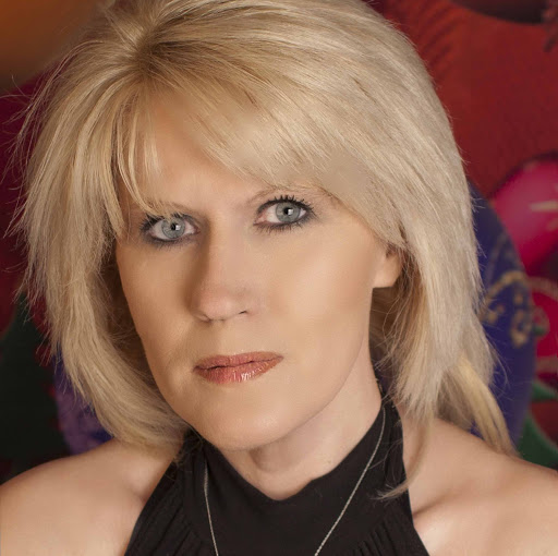 Ann Robinson Photo 7