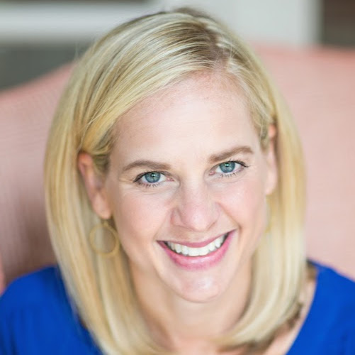 Emily Lewis Photo 25