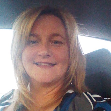 Tracy Saunders Photo 27