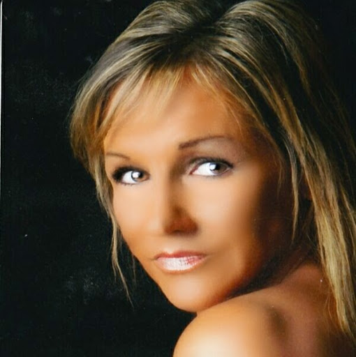 Constance Nichols Photo 7