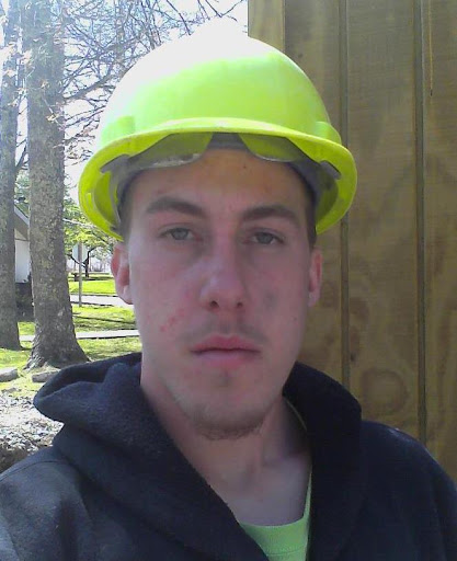 Anthony Holcomb Photo 9