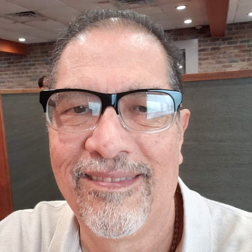 Paul Estrada Photo 3