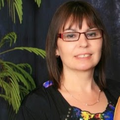 Maxine Caldwell Photo 15