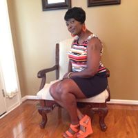 Mae Robinson Photo 18