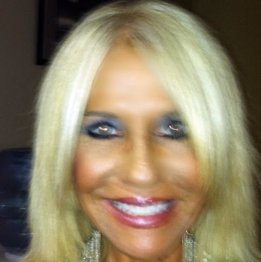 Laurie Steele Photo 11