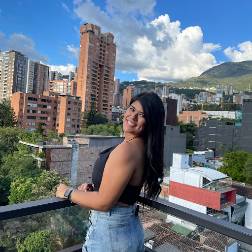 Ana Benitez Photo 28