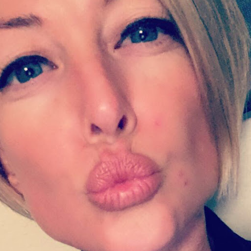 Rebecca Stuart Photo 23