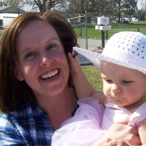 Amy Everson Photo 12